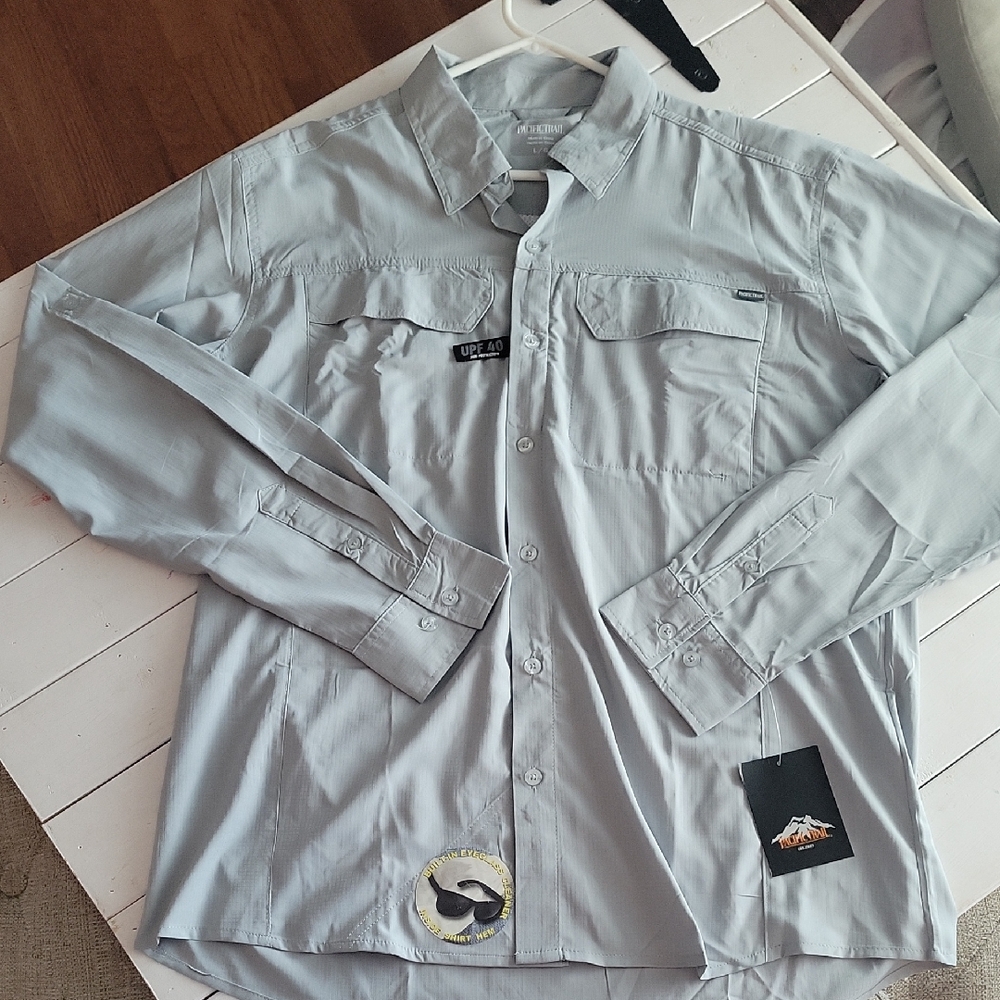 Columbia Silver Button-Up Shirt